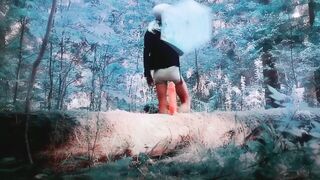 Crossdress has anal debauchery in the park