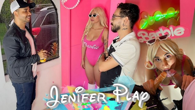 Barbie colombiana comprada por un joven rico es follada con sus tetas choreando semen - Jenifer Play