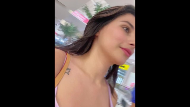 Chica colombiana de 23 años se masturba en el centro comercial de colombia ???????? ( JENIFERPLAY )