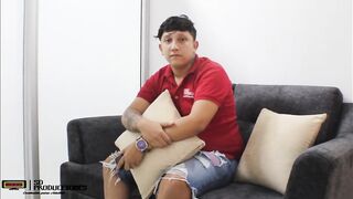 Mi padrastro me contrata una prostituta de cumpleaños - Porno en Español