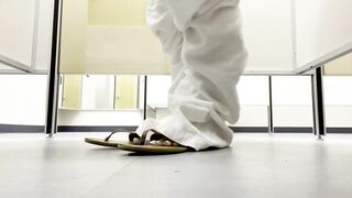 Sexy feet in changing room voyeur