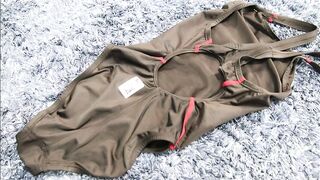 【Look clothes fetish】Mizuno MIGHTYLINE2 Yoga stretching with legs spread in one piece swimming suit