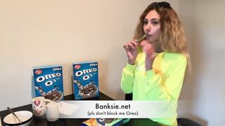 Pornhub Girl Eats Delicious Cookies - So Yummy!