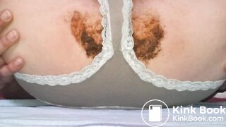 Caca culotte, étalage, masturbation et éjaculation scato