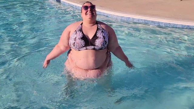 BBW Bouncing in the Pool