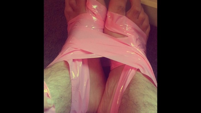 Binding my feet and ankles with pink latex bondage tape for the first time - Male feet - Manlyfoot
