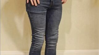 Desperate Alt Trans Girl Pisses in Her Skinny Jeans After Holding for 12 Hours