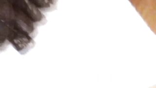 Anus grand ouvert, gros caca arrosé de sperme