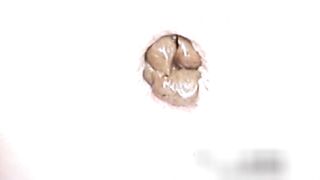 Anus grand ouvert, gros caca arrosé de sperme