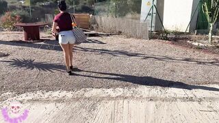 FOLLOWER touches my pussy on the beach and masturbates it part 3