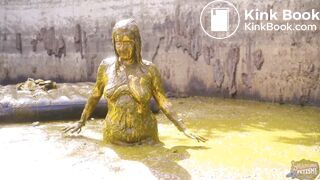 Green Wedding in Cowshit