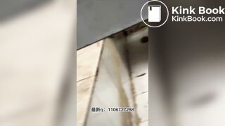 The Girl Defecated In The Dirty Toilet 36