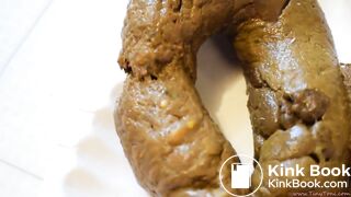 PAWG Takes Big Long Shit