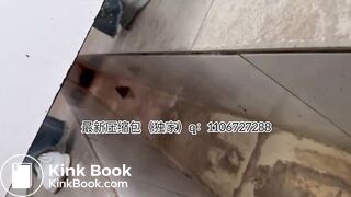 Beautiful women pooping in the toilet 27