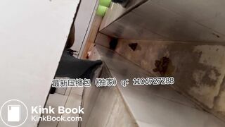 Beautiful women pooping in the toilet 27