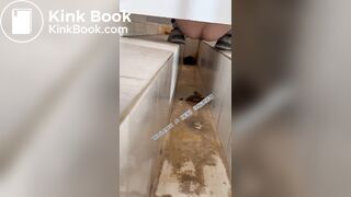 Beautiful women pooping in the toilet 30