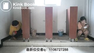 Beautiful women pooping in the toilet 33