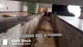 Beautiful women pooping in the toilet 38