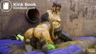 Manure Party Pit - Lesbian in cowshit