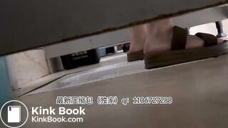 Beautiful women pooping in the toilet 38