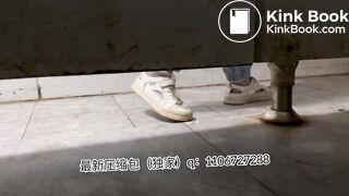 Beautiful women pooping in the toilet 40