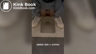 Beautiful women pooping in the toilet 41