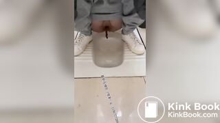 Beautiful women pooping in the toilet 41