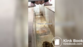 Beautiful women pooping in the toilet 42