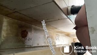 Beautiful women pooping in the toilet 46