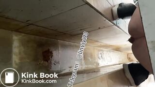 Beautiful women pooping in the toilet 46