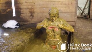 Brooke Maddison Morning Cowshed Routine in Cowshit