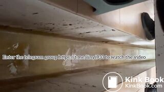 Beautiful women pooping in the toilet 57