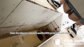 Beautiful women pooping in the toilet 59