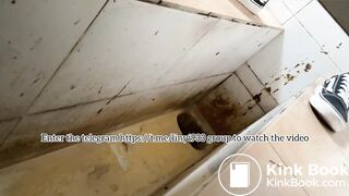 Beautiful women pooping in the toilet 59