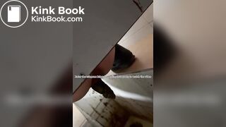 Beautiful women pooping in the toilet 60