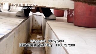 Beautiful women pooping in the toilet 53