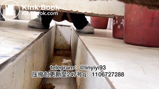 Beautiful women pooping in the toilet 53