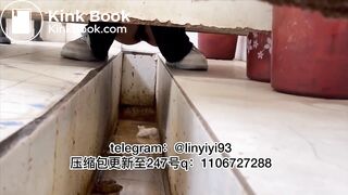 Beautiful women pooping in the toilet 53