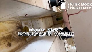 The girl excreted profusely in the toilet 52