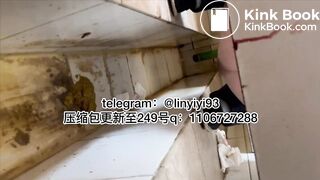 The girl excreted profusely in the toilet 52