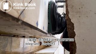 The girl excreted profusely in the toilet 62