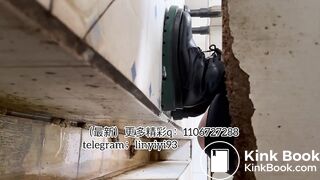 The girl excreted profusely in the toilet 62