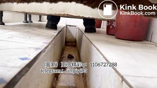 The girl excreted profusely in the toilet 62