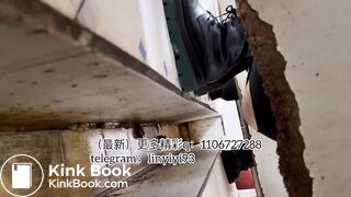 The girl excreted profusely in the toilet 62