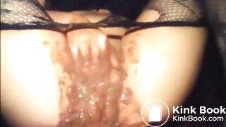 Girl shit diarrhea smear on pussy and masturbate