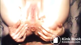 Girl shit diarrhea smear on pussy and masturbate