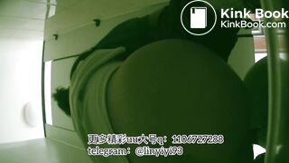 The girl excreted profusely in the toilet 65