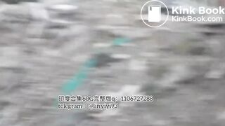 The girl excreted profusely in the toilet 72