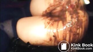 Hot milf shitting diarrhea and toying her asshole