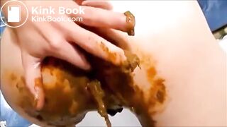 Girl shitting masturbating hard and squirting